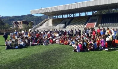 Arhavi’de Grassroots Herkes İçin Futbol Şenliği Düzenlendi