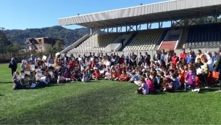 Arhavi’de Grassroots Herkes İçin Futbol Şenliği Düzenlendi