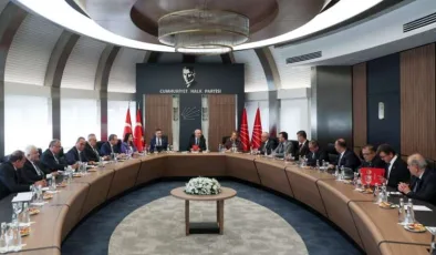 Kılıçdaroğlu, CHP’li milletvekilleri ile bir araya geldi!