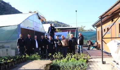 Trabzon’da Aronya Meyve Fidanları Çiftçilere Dağıtıldı