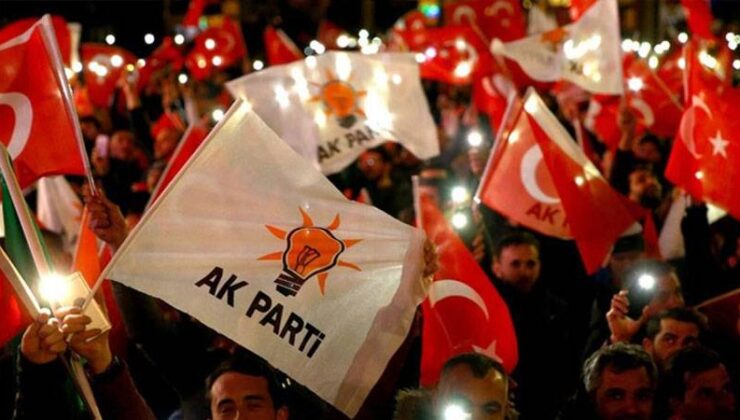 Akit yazarları: AKP, CHP’ye benzedi; müslümanlar ‘süslüman’ oldu