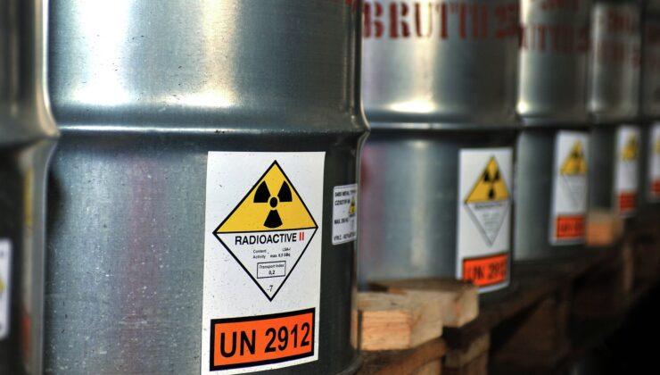 ‘Düşmanlık başka alışveriş başka’: ABD, Rusya menşeili uranyumun en büyük alıcısı haline geldi