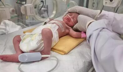 Gazze’de öldürülen annesinin rahminden kurtarılan bebek