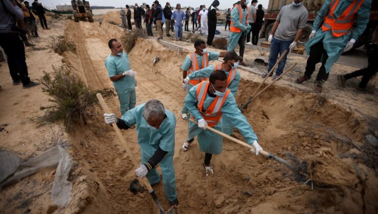 Gazze’deki toplu mezardan çıkarılan cansız beden sayısı 392’ye yükseldi