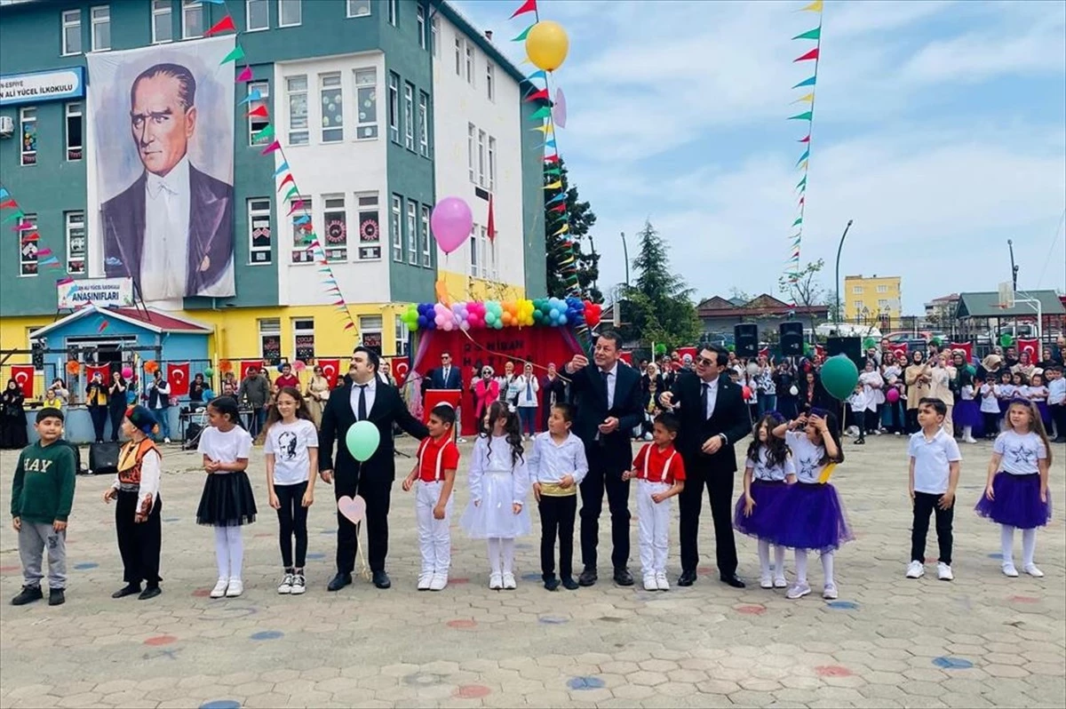 Giresun İlçelerinde 23 Nisan Ulusal Egemenlik ve Çocuk Bayramı Kutlamaları