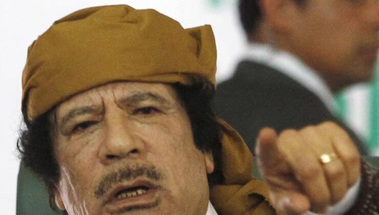 Kaddafi’nin Arap liderlerine ders gibi konuşması yeniden gündemde