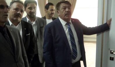 MHP’li yeni başkandan, AKP’li eski başkana: Belediyeyi babasının kasası gibi talan etti
