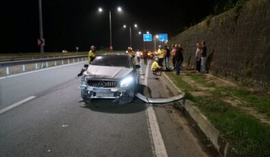 Rize’de 3 otomobil zincirleme kazaya karıştı: 2 yaralı