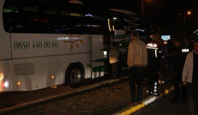 Şehirlerarası otobüste rehine krizi: Polis operasyon düzenledi, gözaltına alındı!