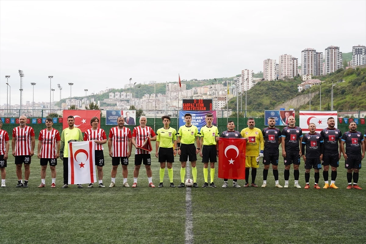 Trabzon Büyükşehir Belediyesi tarafından Karpaz-Trabzon Gönül Köprüsü Veteranlar Futbol Maçı düzenlendi