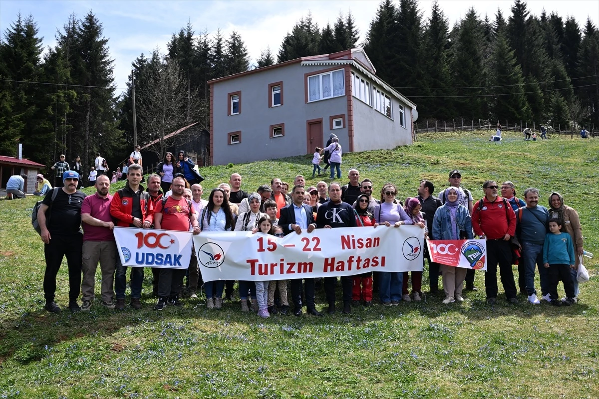 Trabzon’da Turizm Haftası etkinlikleri kapsamında Kadıralak Yaylası’nda doğa gezisi düzenlendi