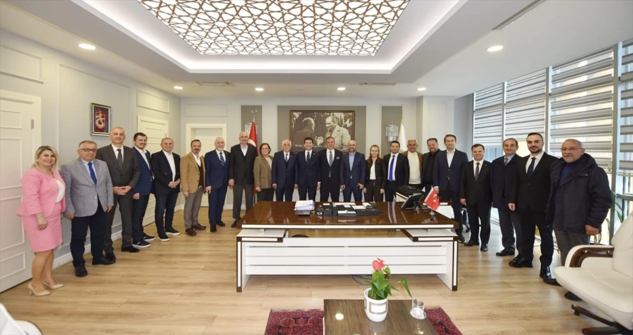TTSO Meclis Başkanlık Divanı ve Yönetim Kurulu Üyeleri Ortahisar Belediye Başkanı Ahmet Kaya’yı Ziyaret Etti