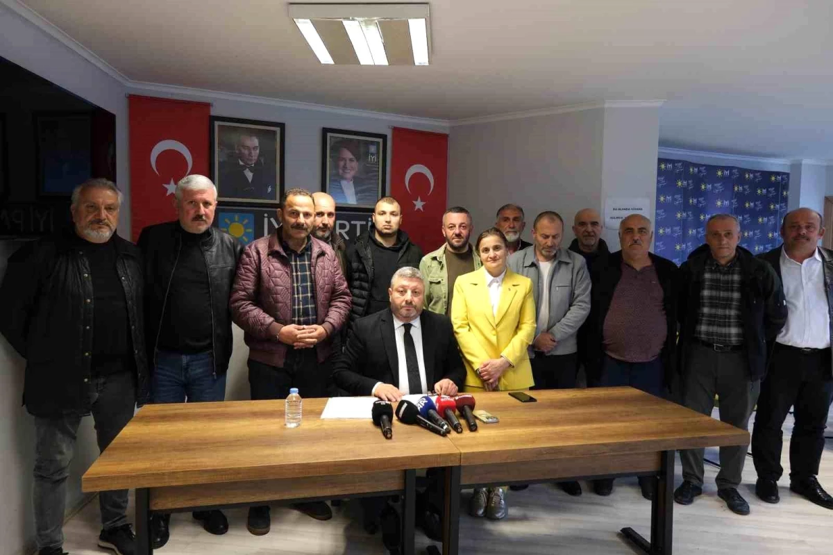 İYİ Parti Trabzon Teşkilatında İstifa Depremi
