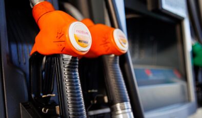 Akaryakıtta gece yarısı fiyat değişti: Motorine zam geldi