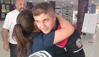 Trabzon’da sınava geç kalan öğrenciyi polisler motosikletle yetiştirdi