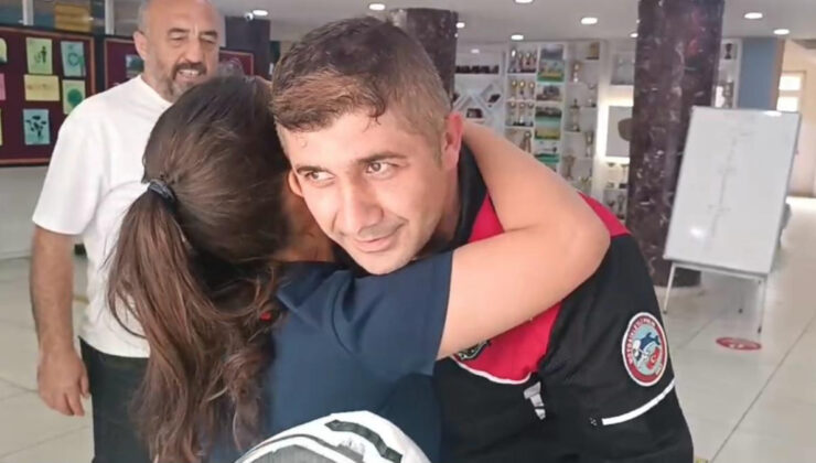 Trabzon’da sınava geç kalan öğrenciyi polisler motosikletle yetiştirdi