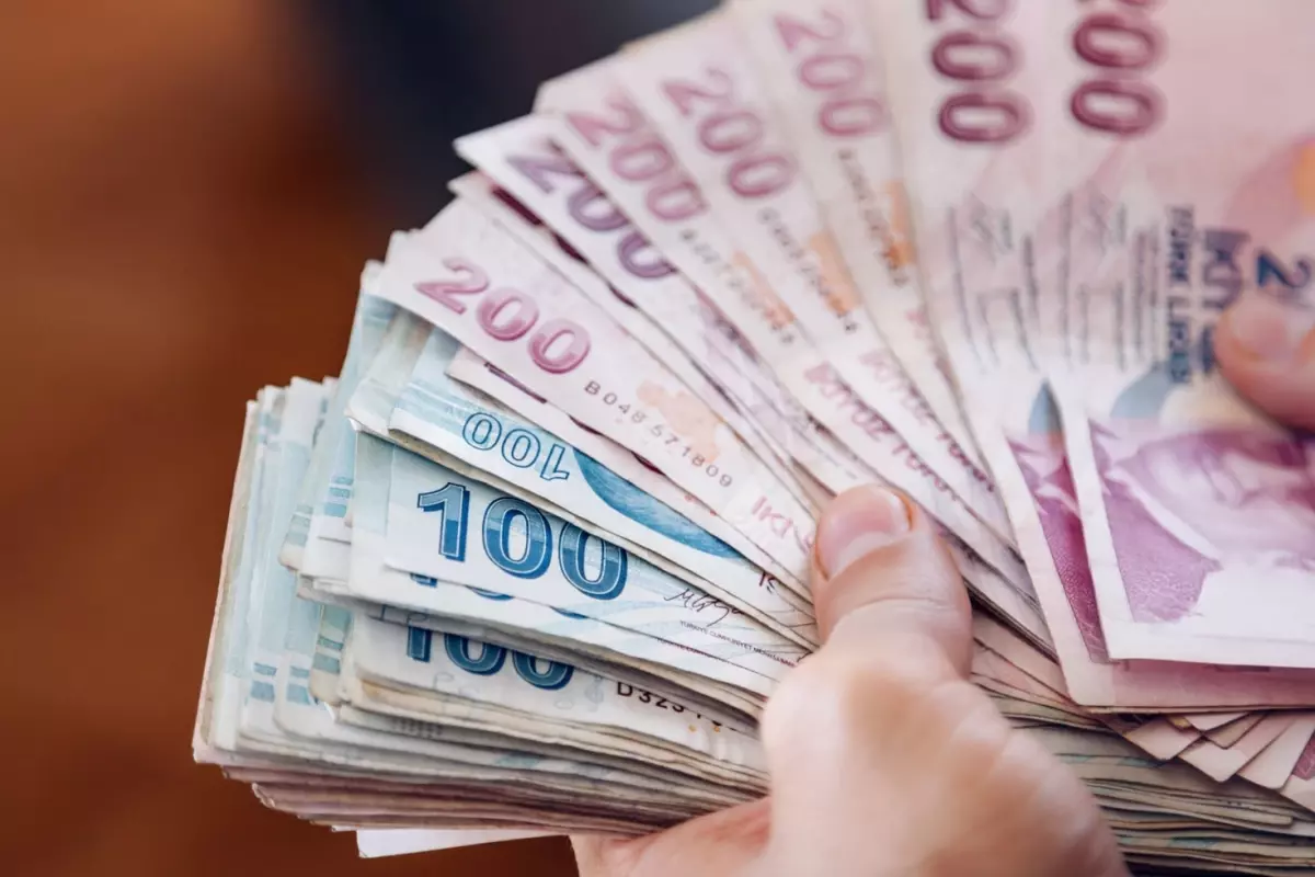 Mevduat ve yatırım fonlarına uygulanan stopaj oranları artırıldı