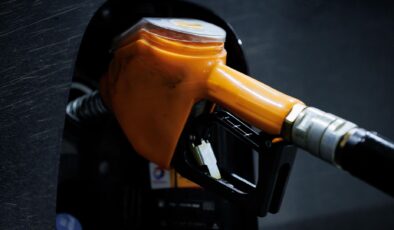 Motorine yeni zam geliyor: Akaryakıtta fiyatlar gece yarısı değişecek